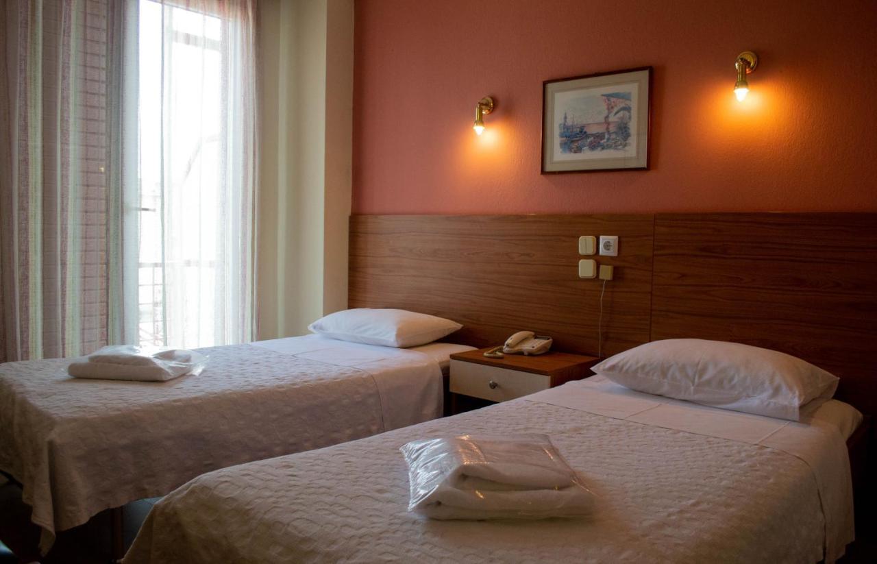 Egnatia Hotel Ioannina Extérieur photo