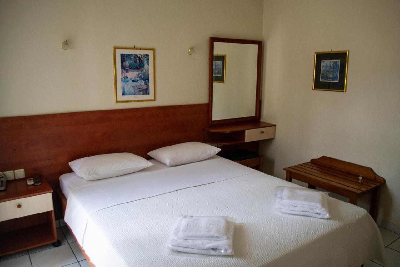 Egnatia Hotel Ioannina Extérieur photo